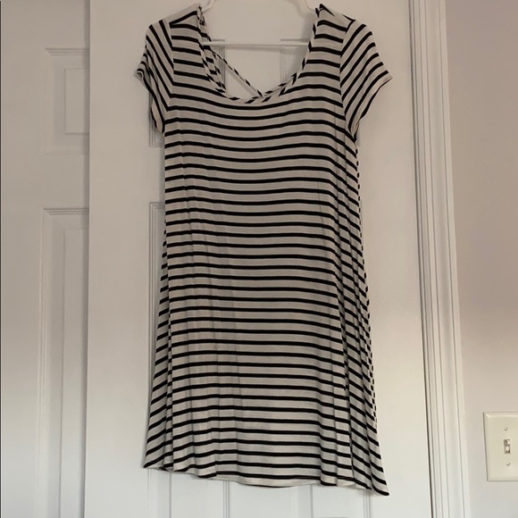 t-shirt dress - Picture 1 of 2